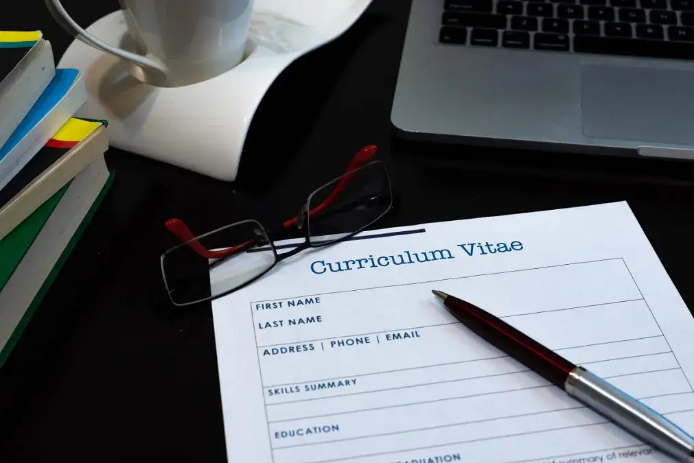 How to Write an Undergraduate Student CV in 10 Steps
